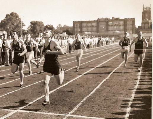 Leithman Wins Dash 1952